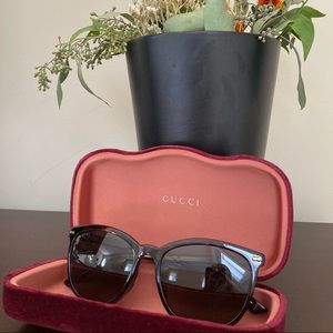 Authentic Gucci Sunglasses in Tortoise